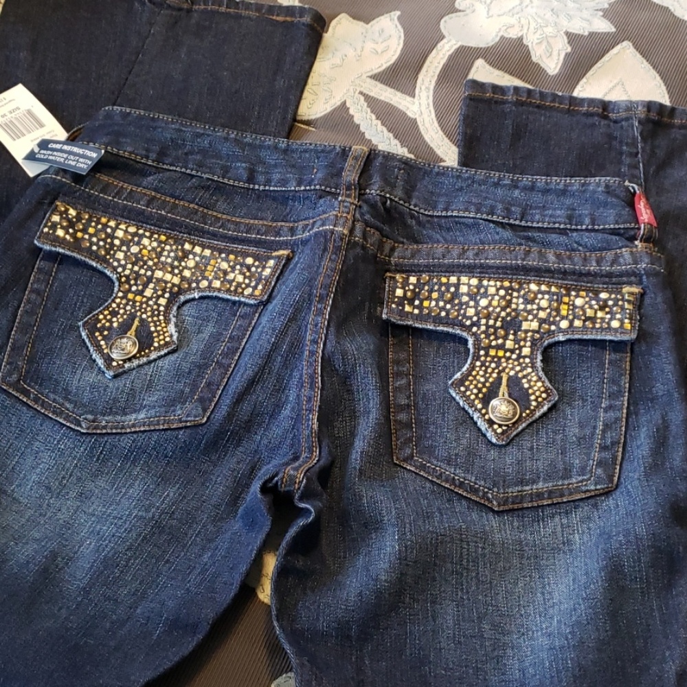 Jeans - Picture 3 of 3